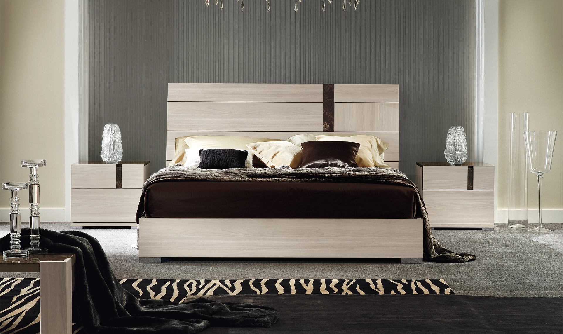 Teodora King Bed