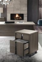 Tivoli Pedestal On Wheels