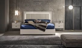 Claire Bed King