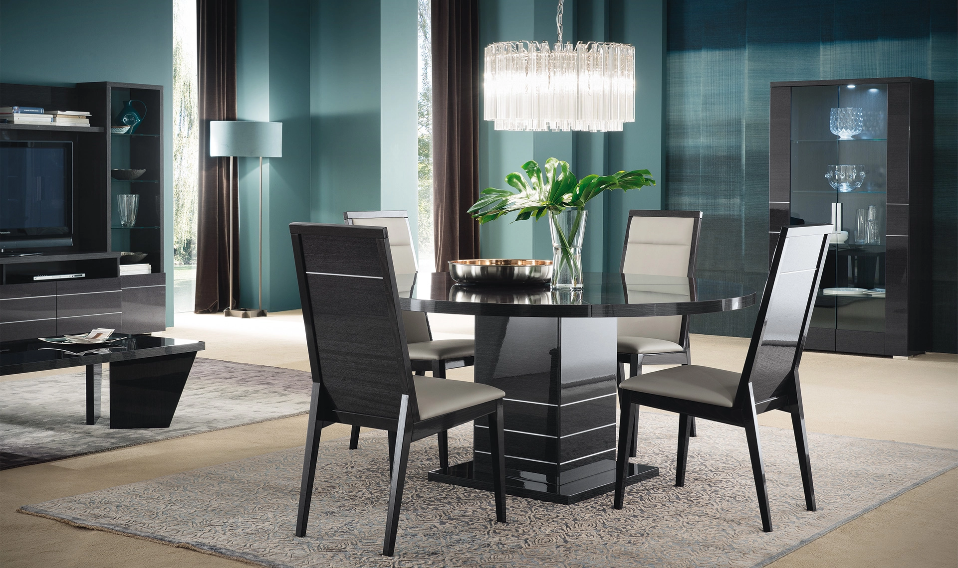 Versilia Round Dining Table