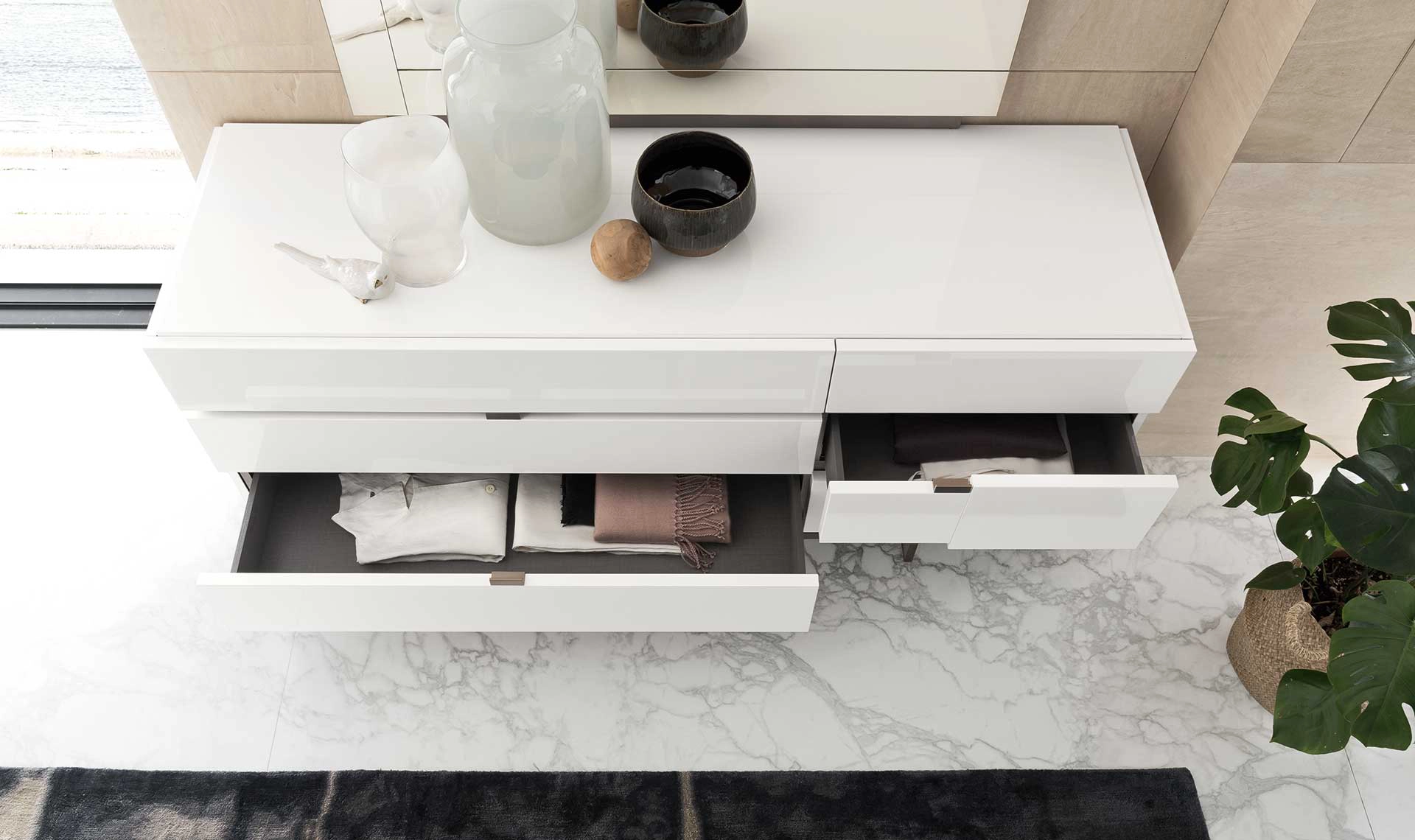 Artemide Dresser