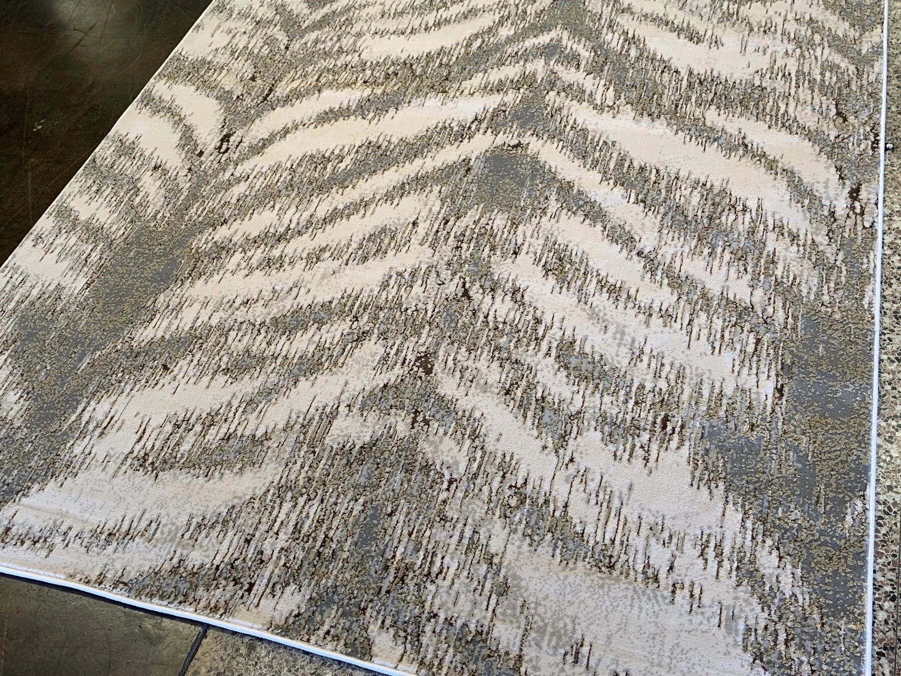 Gray Max Design 20257